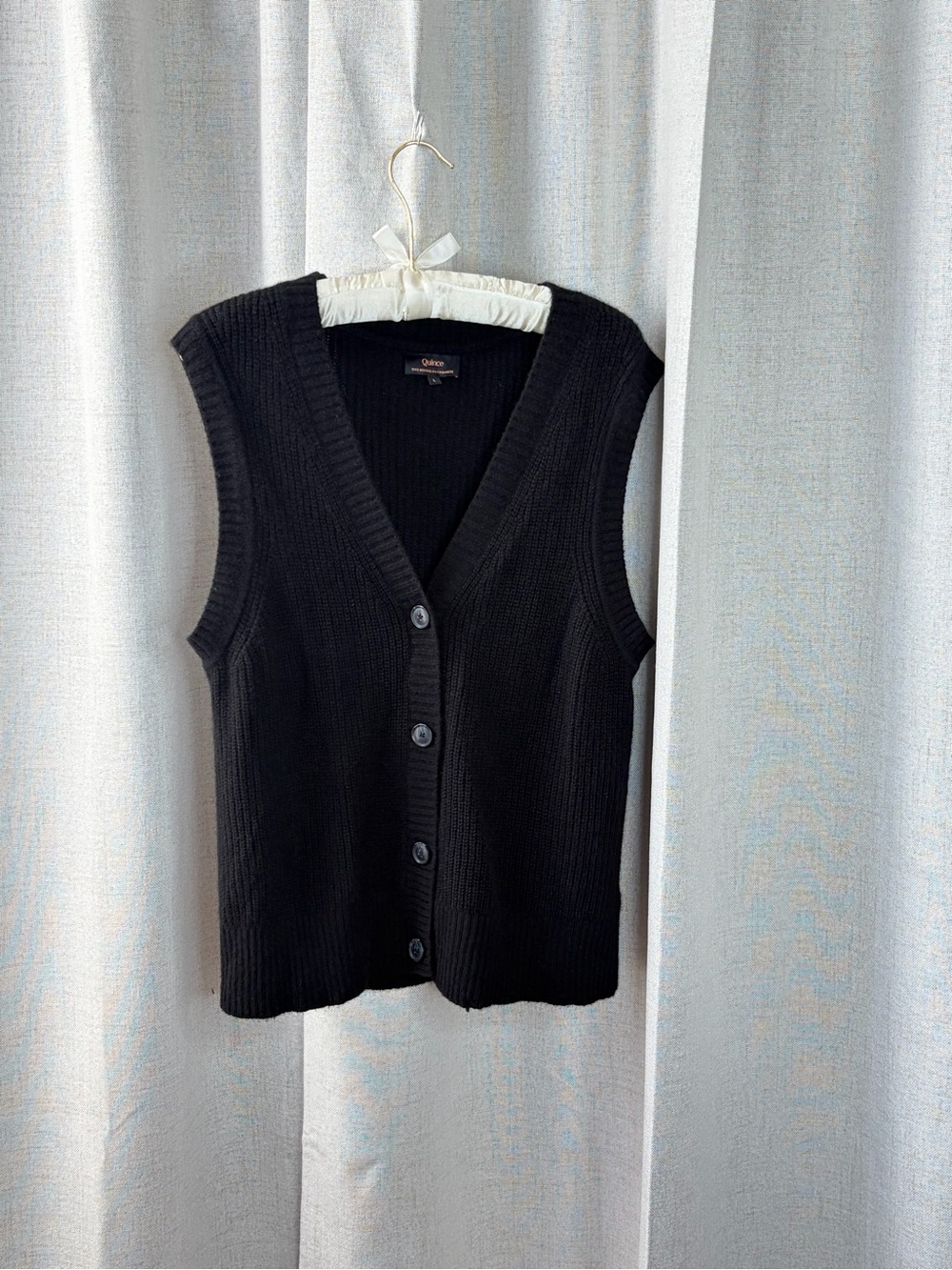 Cashmere Quince Black V-Neck Button-Front Knit Sweater Vest